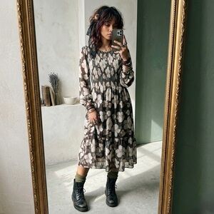 Boho Cottage-core floral dress Mad About Style sz M  feminine spring attire